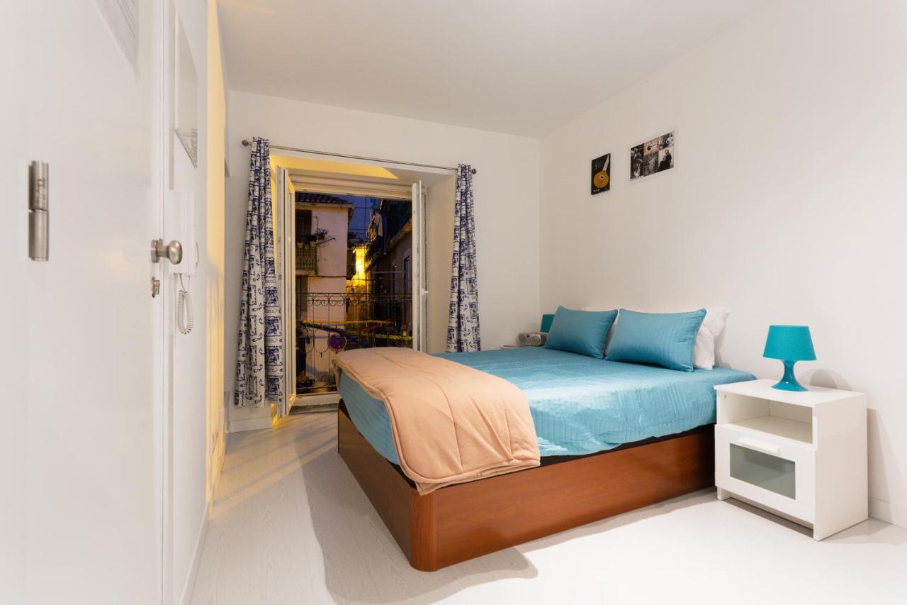 Alfama Apartments & Studios Lisbona Esterno foto