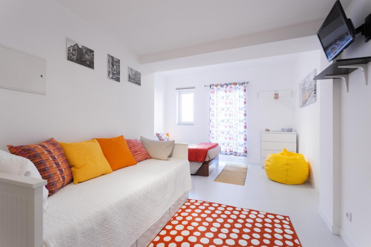 Alfama Apartments & Studios Lisbona Esterno foto