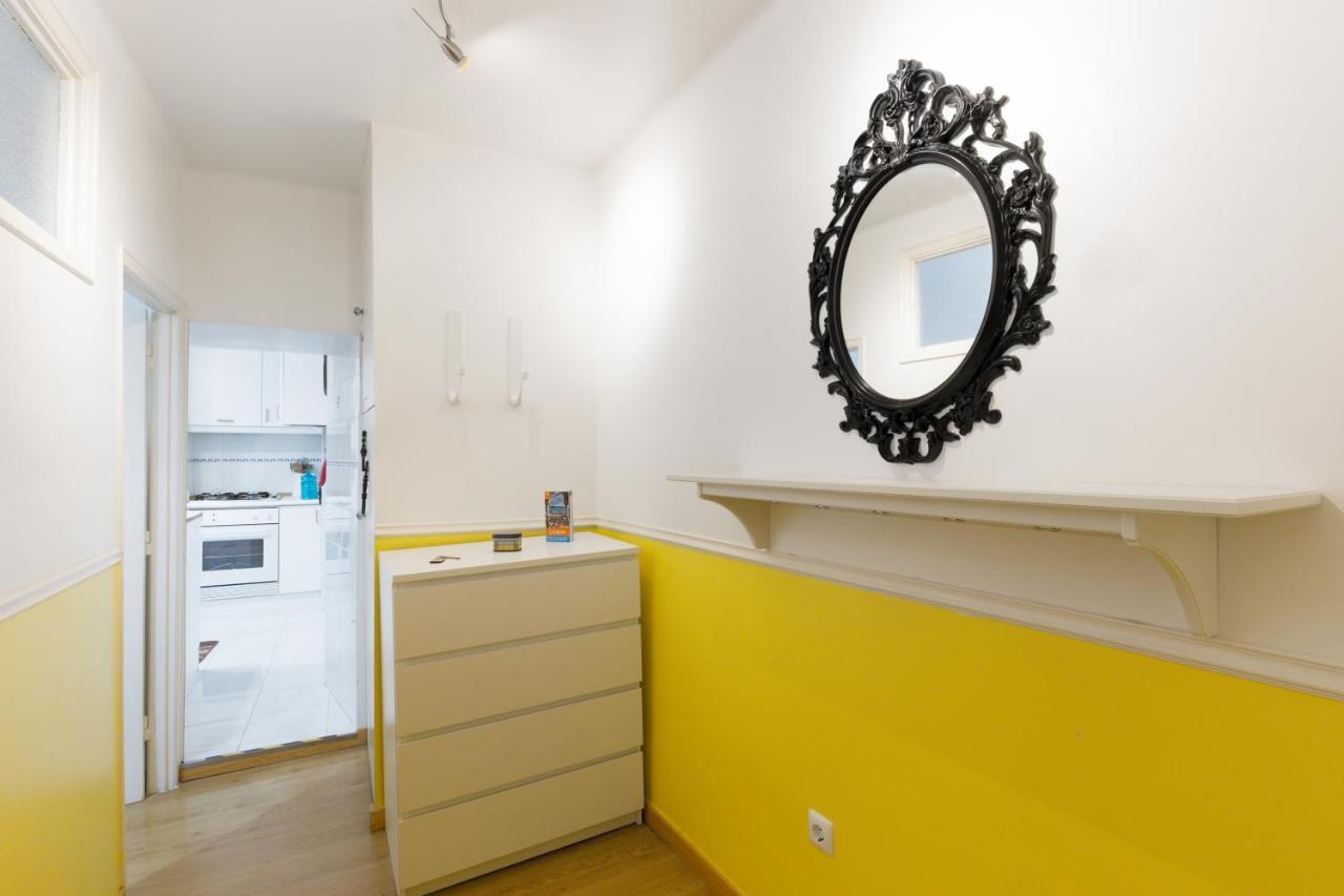 Alfama Apartments & Studios Lisbona Esterno foto