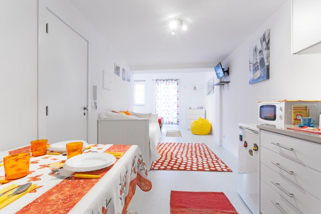 Alfama Apartments & Studios Lisbona Esterno foto